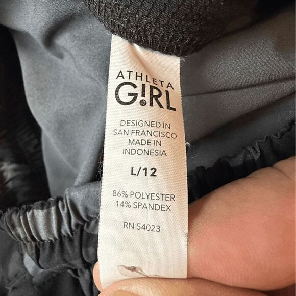 Athleta Girls Play More 3" Camo Drawstring Athletic Shorts Black Size Large - Picture 5 of 9